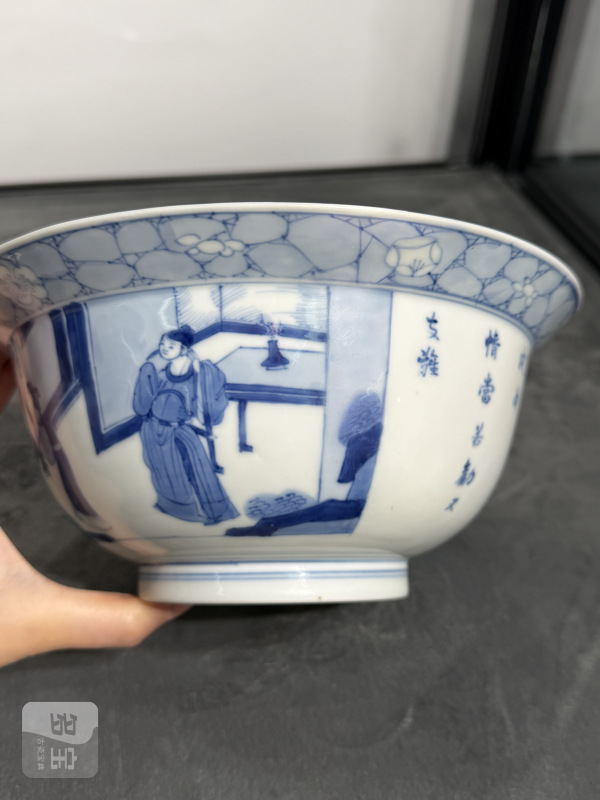 清康熙青花西厢记人物故事纹折沿碗 - 图5